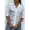 Chemise blanche manches longues avec dessin et inscripstion - 7