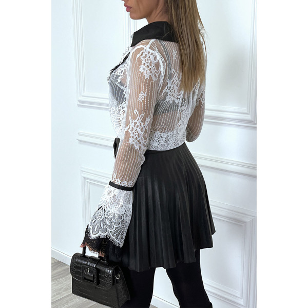 Chemise blanche en dentelle blanche avec col et volant noir - 7