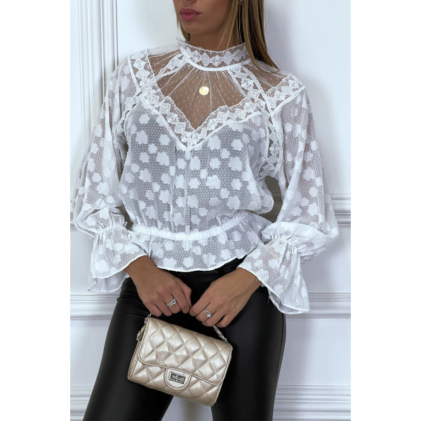 Blouse blanche en dentelle à col haut avec élastique à la taille et manches - 3