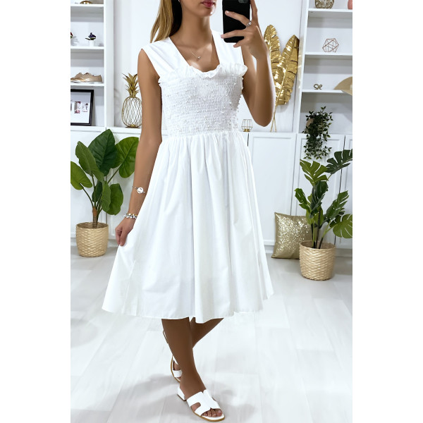 Robe patineuse blanche évasé avec perles et élastiques au buste - 3