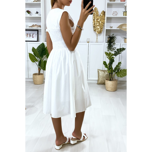 Robe patineuse blanche évasé avec perles et élastiques au buste - 5