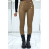 Pantalon slim camel en simili avec boutons doré - 1