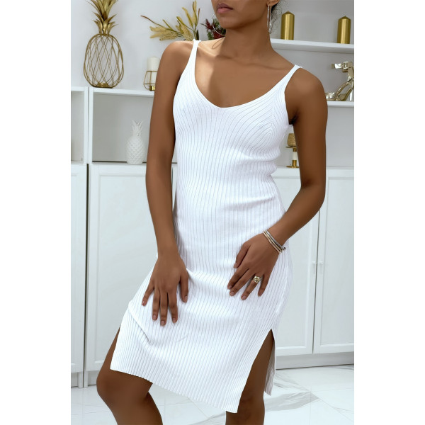 Robe blanche à bretelle en tricot très extensible - 4