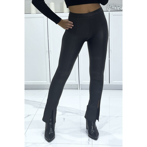 Pantalon slim noir en simili à taille haute et patte d'eph fendu à l'avant - 3