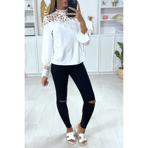 Blouse blanche avec buste motif satiné et perlé - 1