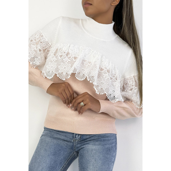 Pull court ample bicolore rose poudré et blanc avec col montant et voile en dentelle au niveau de la poitrine - 4