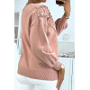 Pull rose pour femme en col V avec motif en dentelle - 2