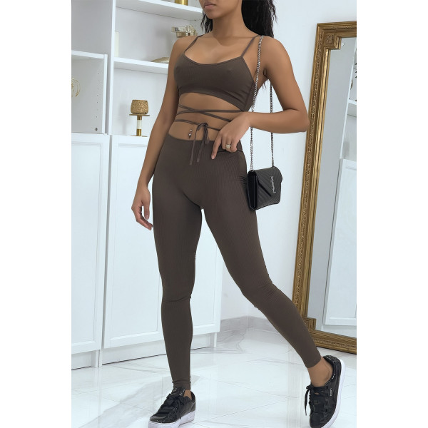 Ensemble moulant marron avec crop top à lacets - 2