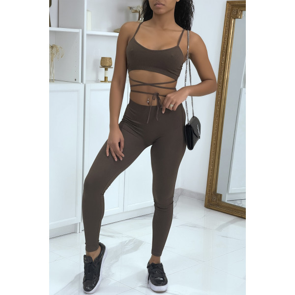 Ensemble moulant marron avec crop top à lacets - 4