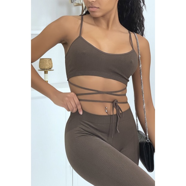 Ensemble moulant marron avec crop top à lacets - 5