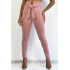 Pantalon slim rose taille haute avec ceinture et forme V - 1