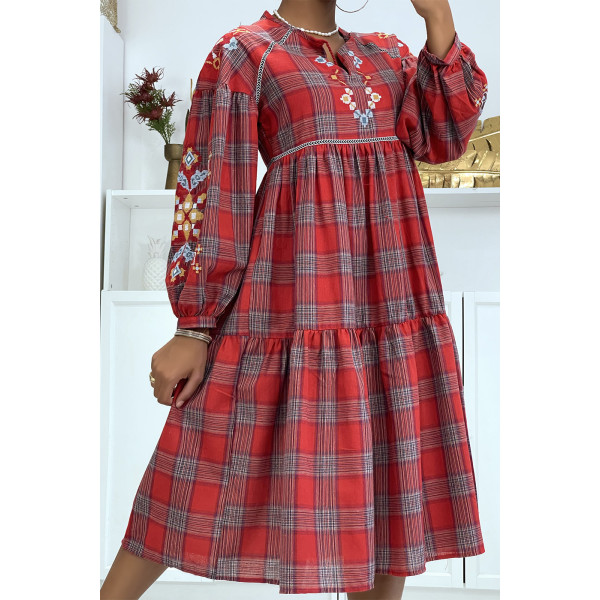 Robe rouge motif écossais avec broderie - 3