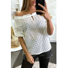 Blouse blanche en dentelle col bateau avec lacet - 1