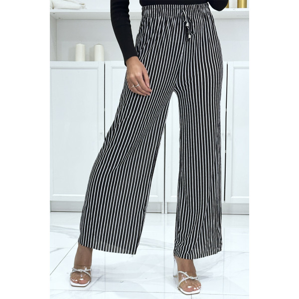 Pantalon palazzo rayé motif noir et blanc - 2