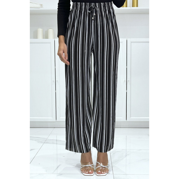 Pantalon palazzo rayé motif noir et blanc - 2