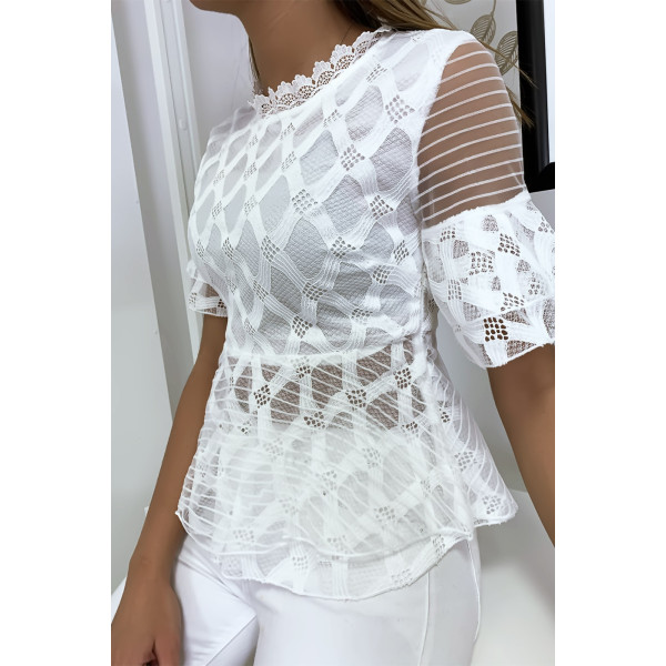 Blouse blanche avec joli motifs dentelle et volant - 5